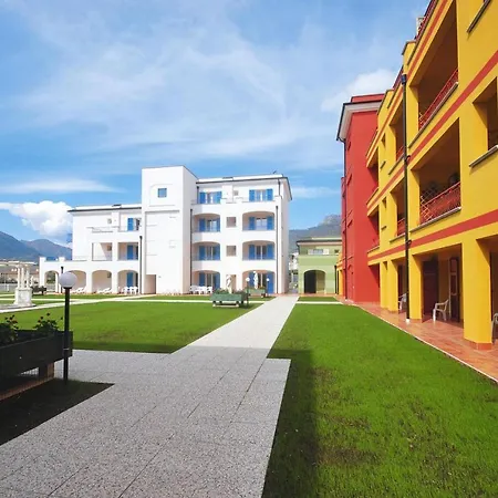 Ai Pozzi Village *